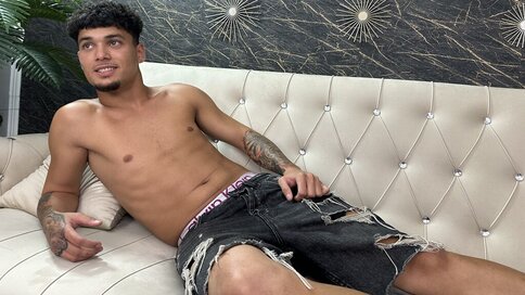 Chat With MarkosMateo Now